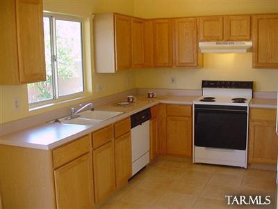 8837 E Fruit Tree Dr, Tucson, AZ 85730 photo 2