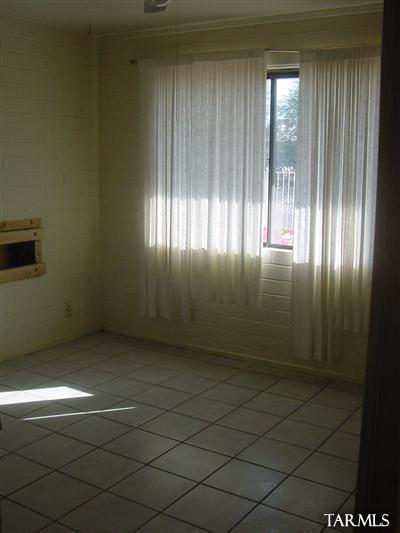 3661 E Sylvane St, Tucson, AZ 85713 photo 4
