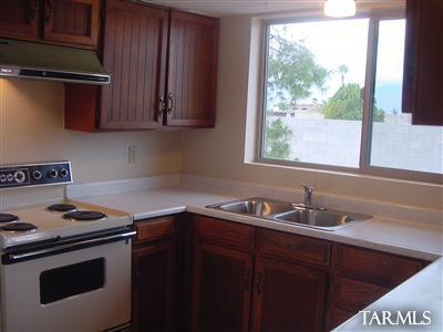 9105 E 9th St, Tucson, AZ 85710 photo 2