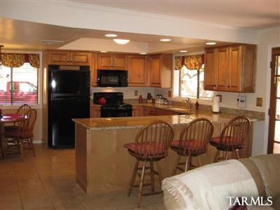 9320 E Walnut Tree Dr, Tucson, AZ 85749 photo 2