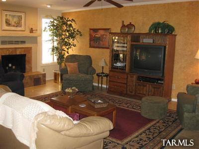 9320 E Walnut Tree Dr, Tucson, AZ 85749 photo 3
