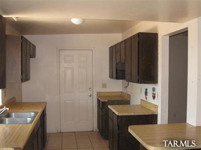 1910 E Bantam Rd, Tucson, AZ 85706 photo 2
