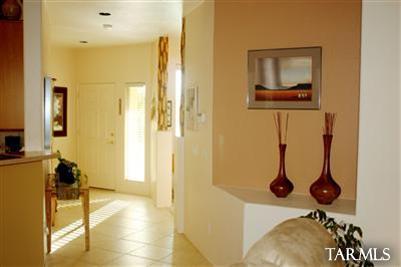 7653 E Palace Park Loop, Tucson, AZ 85710 photo 2