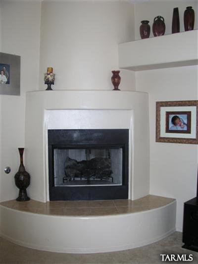 7938 W Hawk Eagle Ct, Tucson, AZ 85757 photo 3