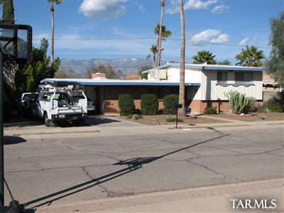 8125 E 3rd St, Tucson, AZ 85710 photo 2