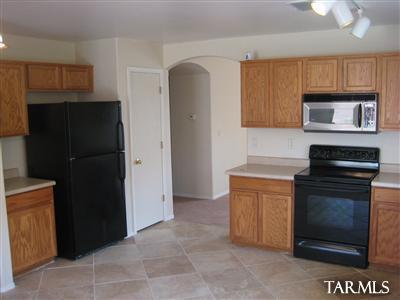 9953 E Apache Rain Dr, Tucson, AZ 85748 photo 4