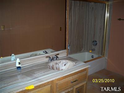 8401 E Brookhill Dr, Tucson, AZ 85750 photo 9