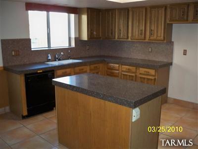 8401 E Brookhill Dr, Tucson, AZ 85750 photo 4
