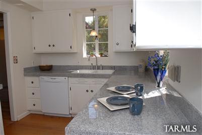 1708 E Silver St, Tucson, AZ 85719 photo 4