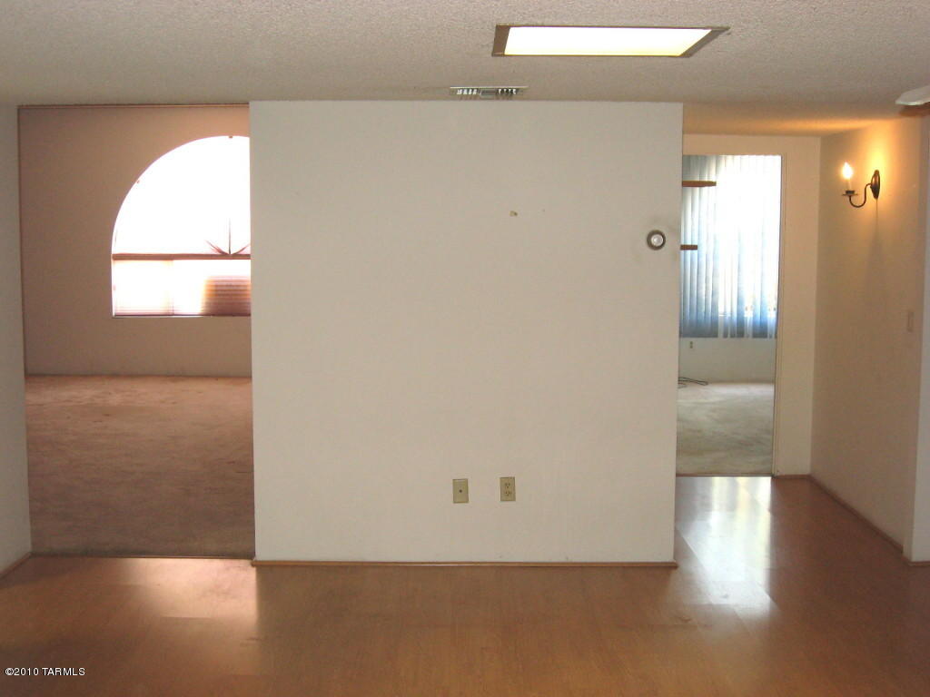 8029 E Shadow Ln, Tucson, AZ 85750 photo 6