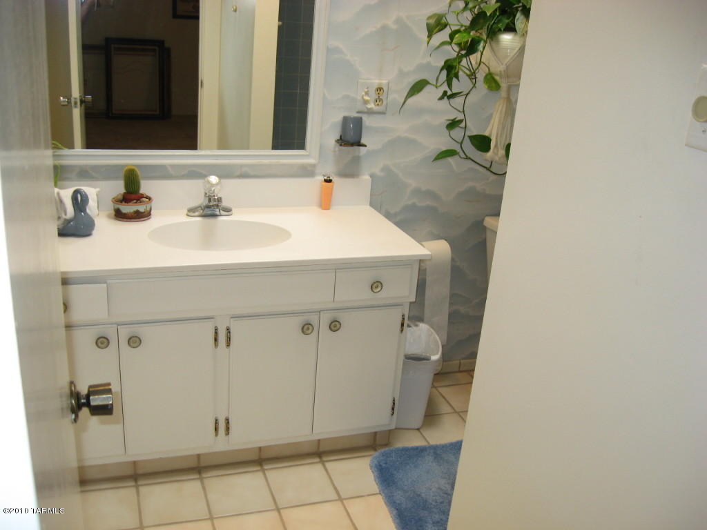 8029 E Shadow Ln, Tucson, AZ 85750 photo 12