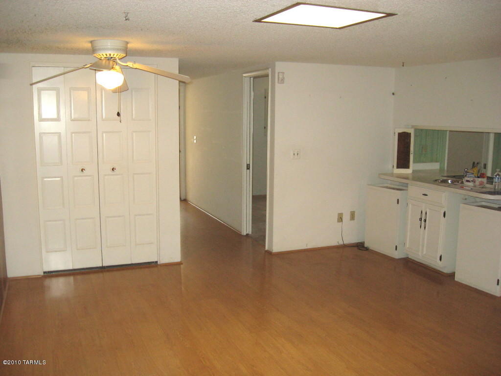 8029 E Shadow Ln, Tucson, AZ 85750 photo 5