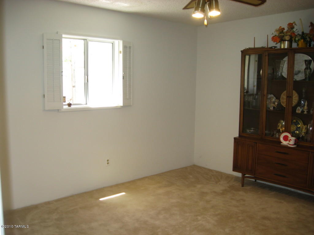 8029 E Shadow Ln, Tucson, AZ 85750 photo 14