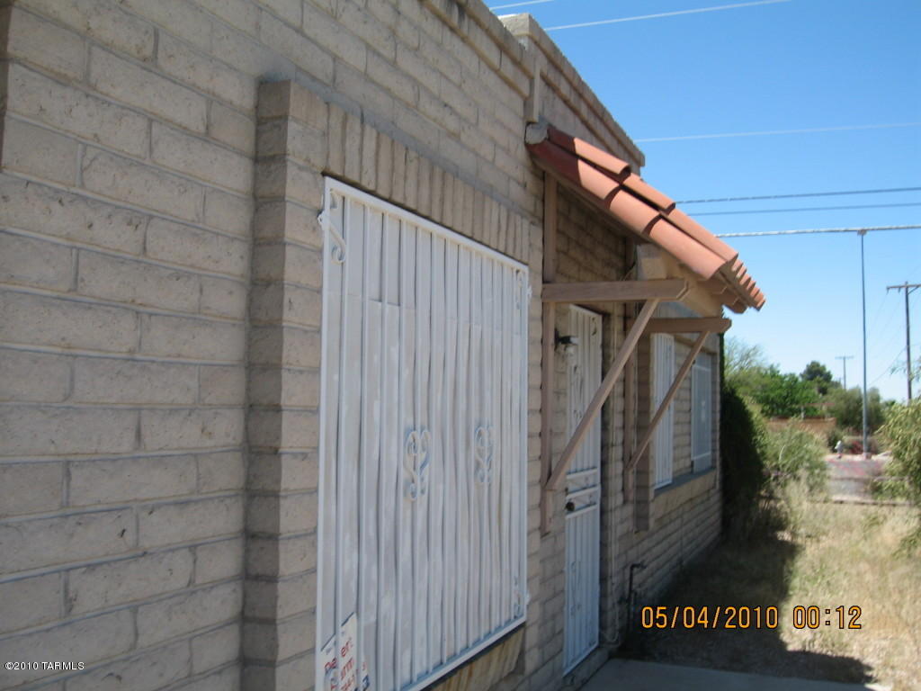 1902 E Bantam Rd, Tucson, AZ 85706 photo 3