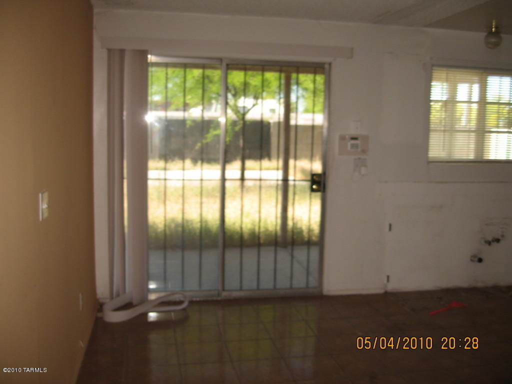 1902 E Bantam Rd, Tucson, AZ 85706 photo 5