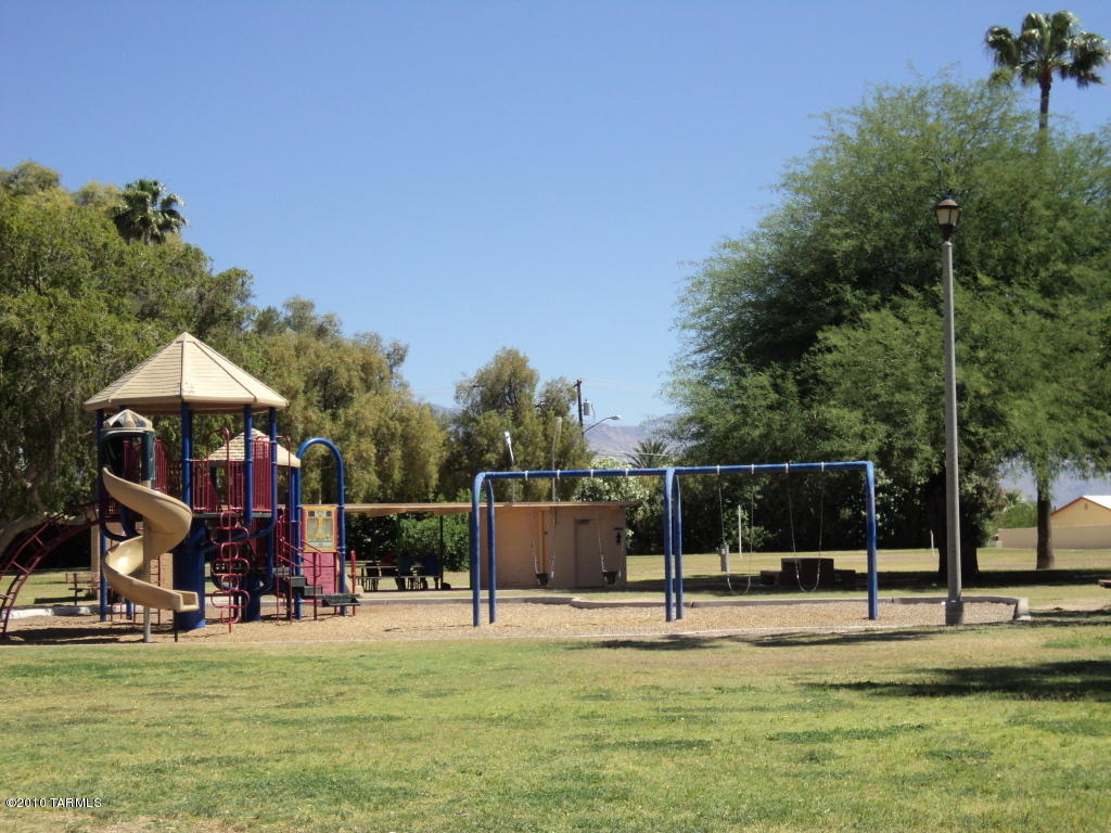 4701 E Cecelia, Tucson, AZ 85711 photo 2