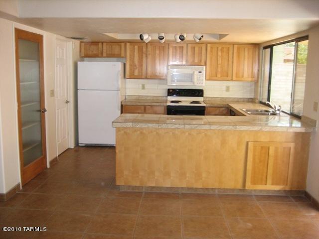 9622 E Rand, Tucson, AZ 85715 photo 2