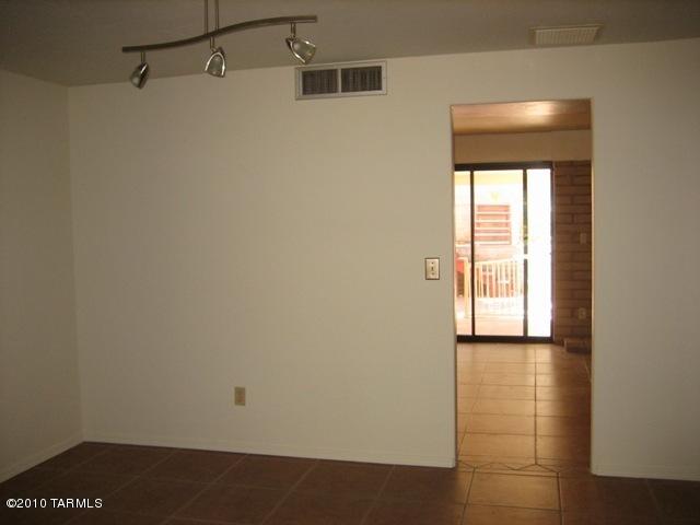 9622 E Rand, Tucson, AZ 85715 photo 5
