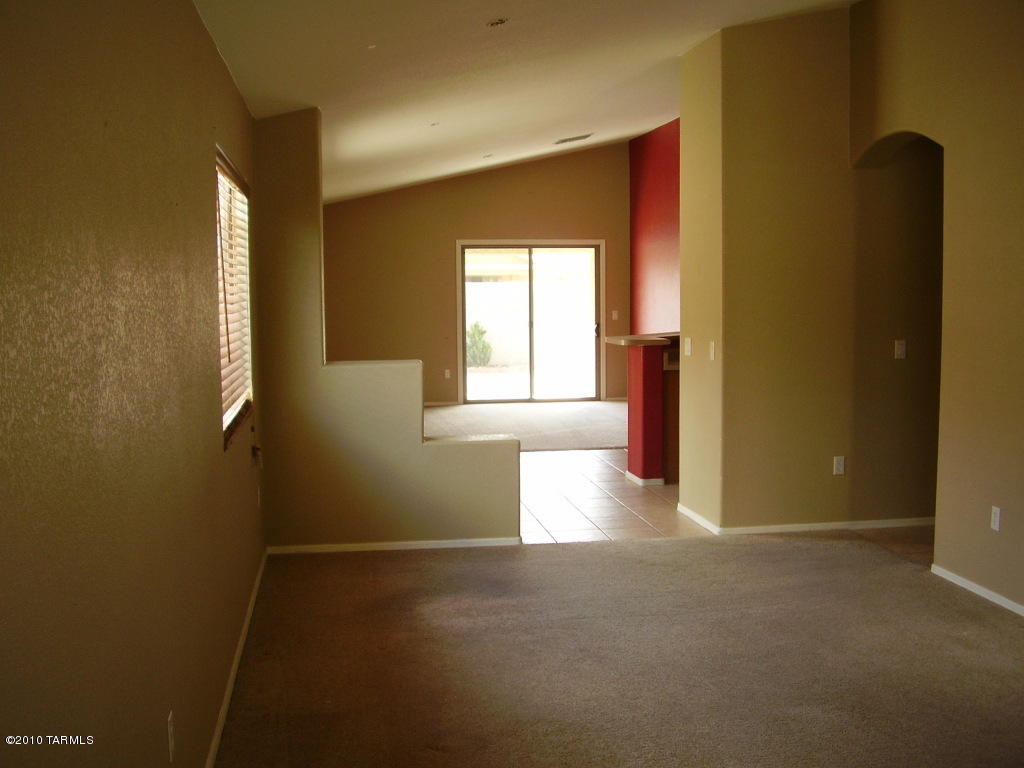 6566 E Splendid Ln, Tucson, AZ 85706 photo 2
