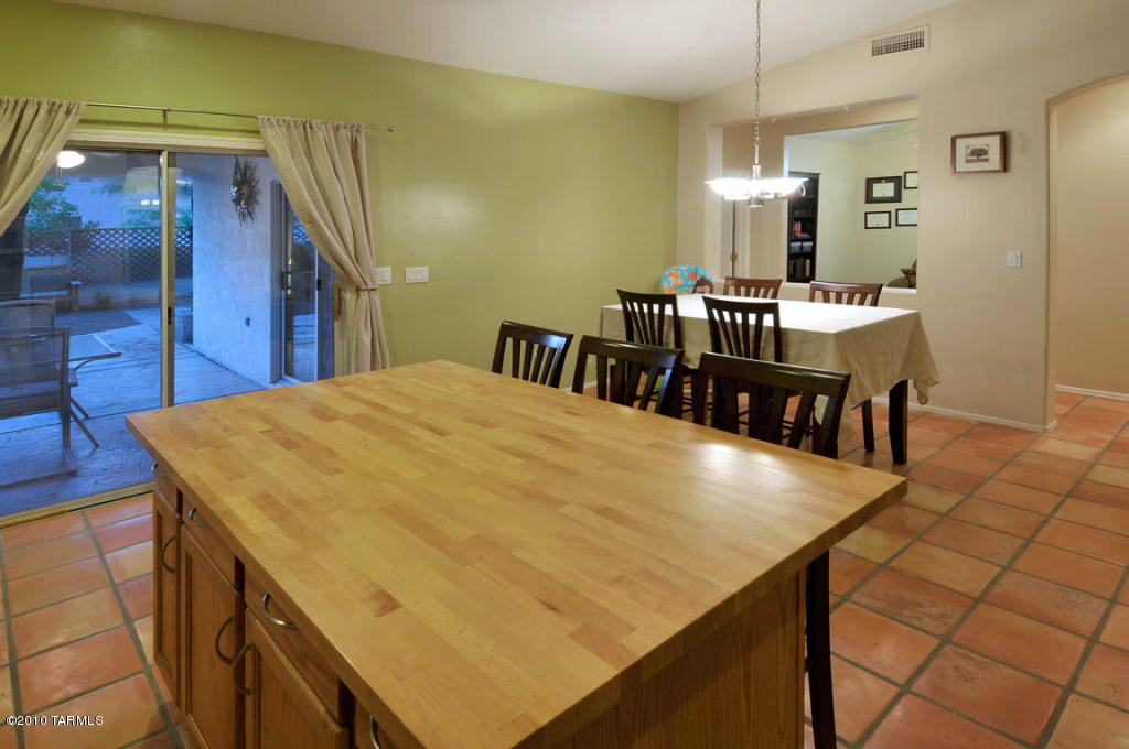 5113 E Circulo Las Cabanas, Tucson, AZ 85711 photo 8