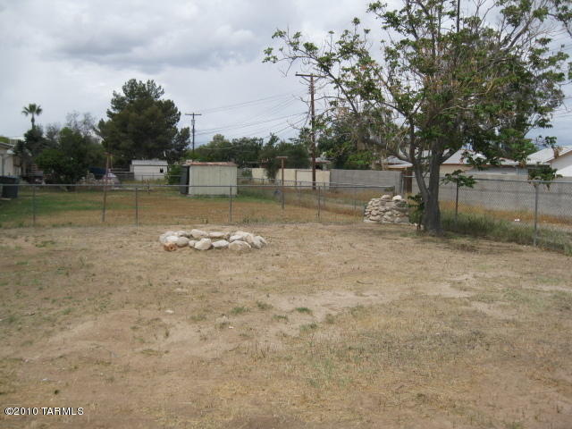 6281 E Sylvane, Tucson, AZ 85711 photo 4