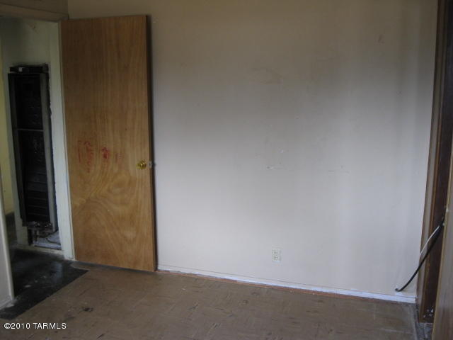 6281 E Sylvane, Tucson, AZ 85711 photo 15