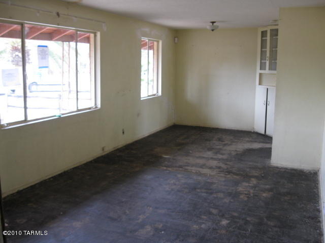 6281 E Sylvane, Tucson, AZ 85711 photo 5