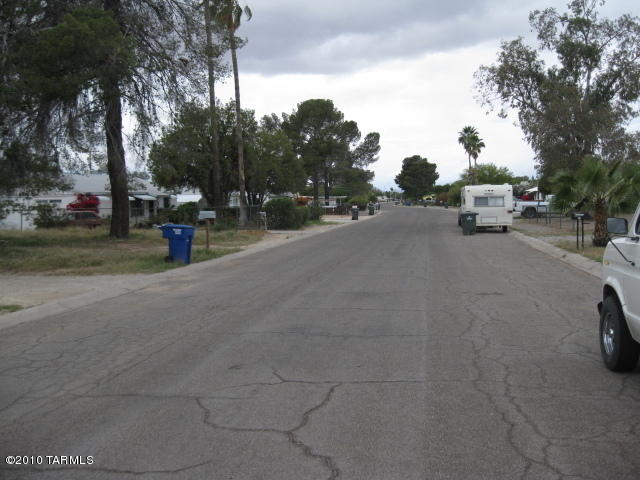 6281 E Sylvane, Tucson, AZ 85711 photo 18