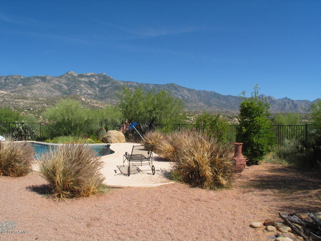 5570 Edwin, Tucson, AZ 85739 photo 3