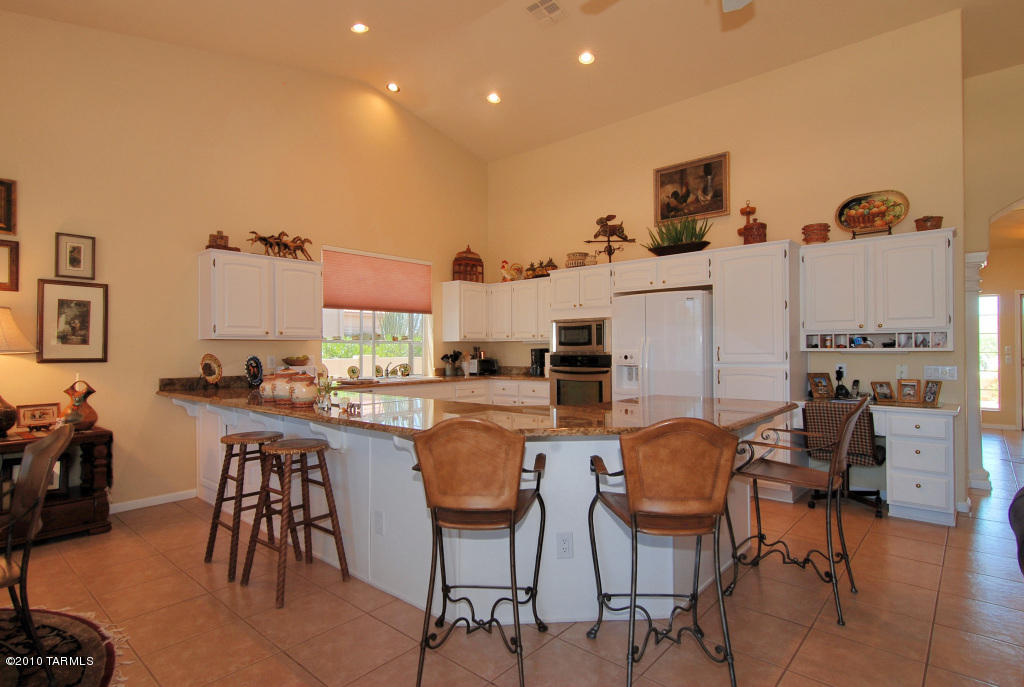 65147 Emerald Ridge Dr, Tucson, AZ 85739 photo 4