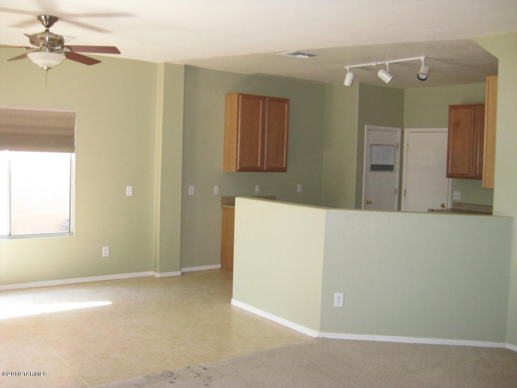 6196 E Bramble St, Tucson, AZ 85756 photo 4