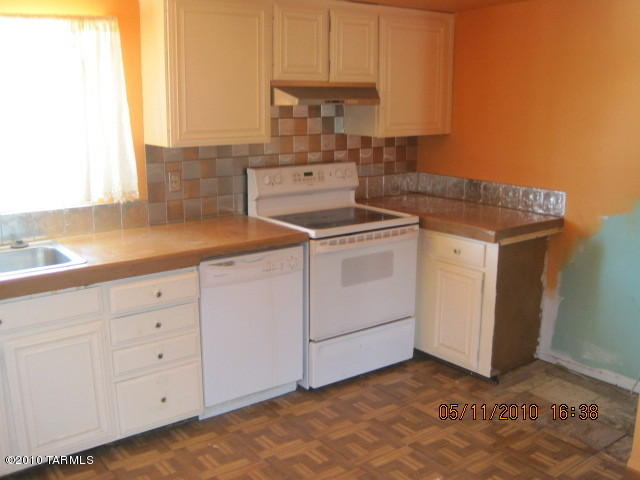 8341 E 7th, Tucson, AZ 85710 photo 4