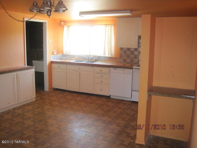 8341 E 7th, Tucson, AZ 85710 photo 3