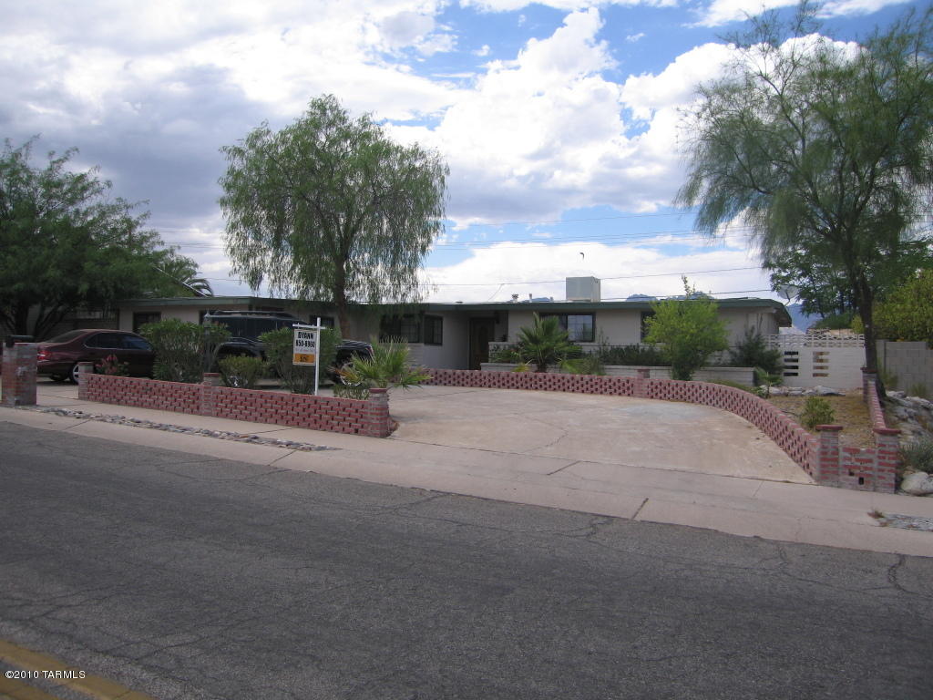 8351 E 3rd St, Tucson, AZ 85710 photo 1