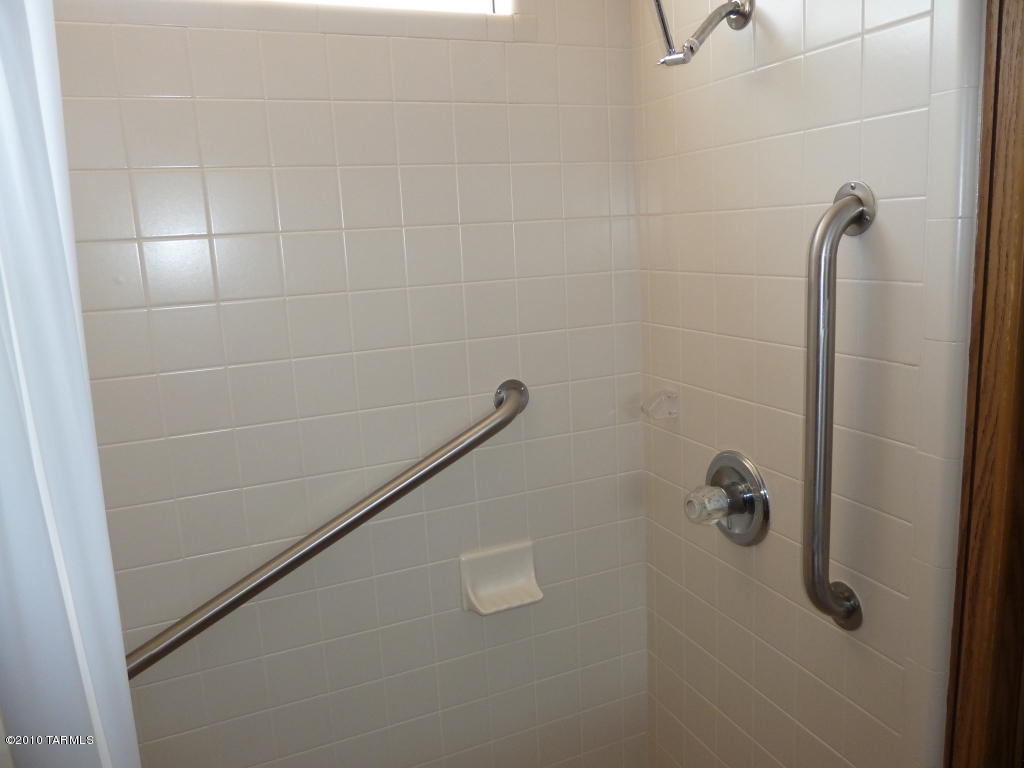 1318 E Ginter Rd, Tucson, AZ 85706 photo 11