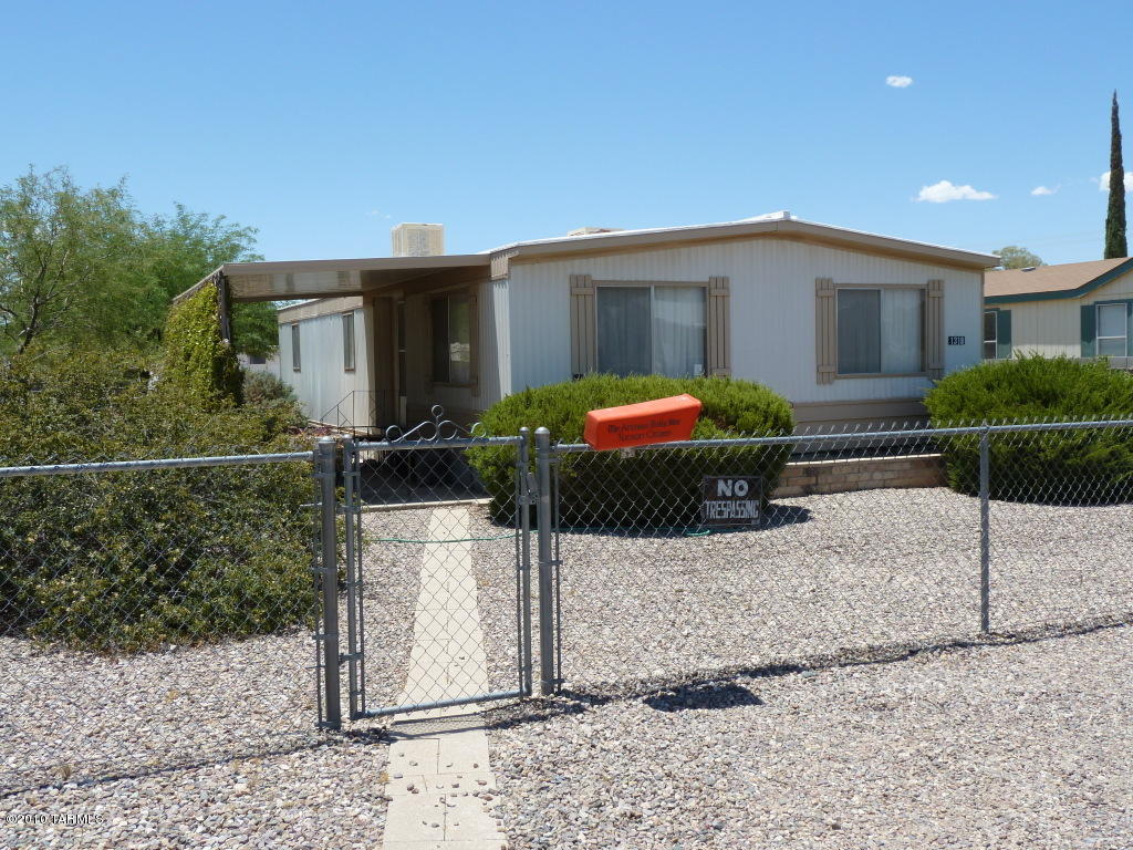 1318 E Ginter Rd, Tucson, AZ 85706 photo 2