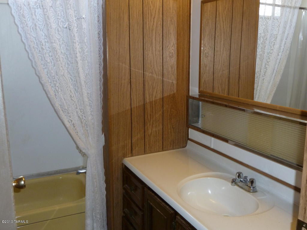 1318 E Ginter Rd, Tucson, AZ 85706 photo 9