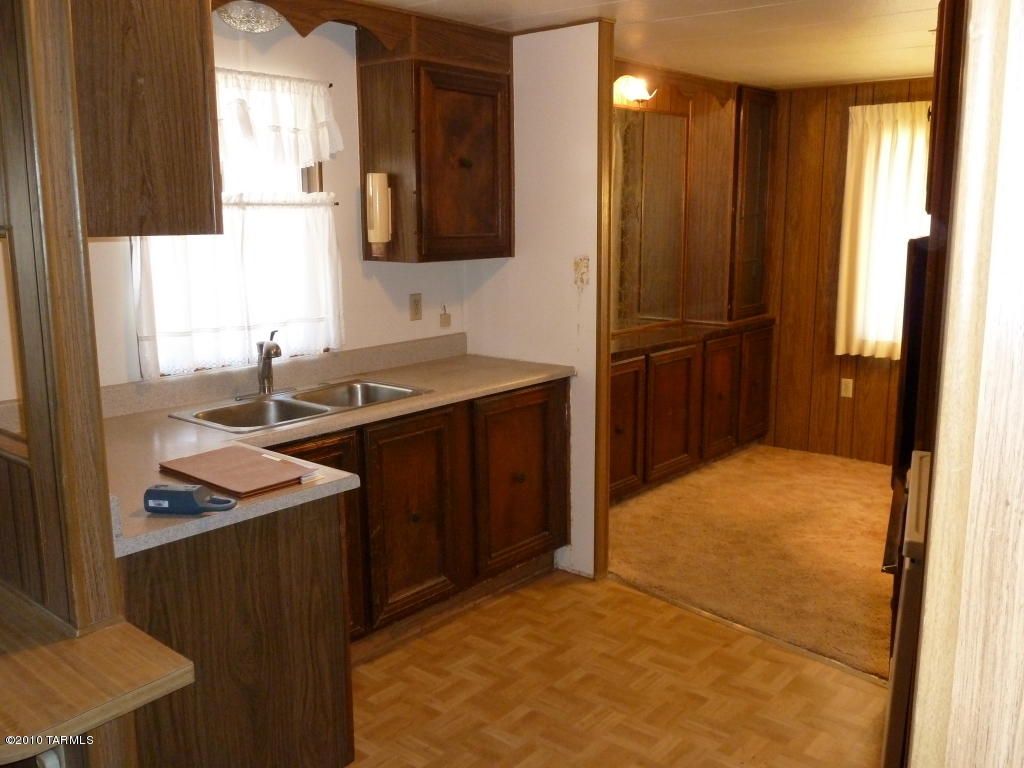1318 E Ginter Rd, Tucson, AZ 85706 photo 3