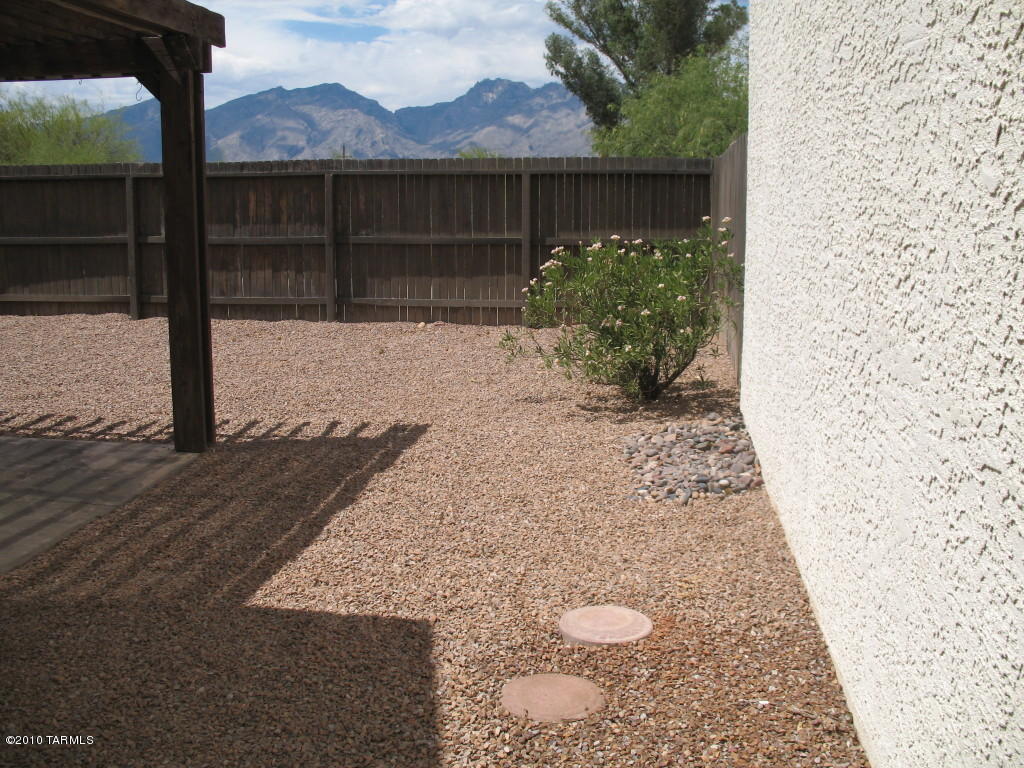 7511 E Beach Dr, Tucson, AZ 85715 photo 18