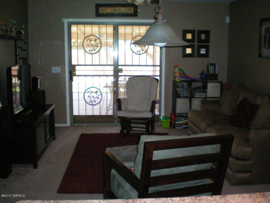 9961 E Apache Rain Dr, Tucson, AZ 85748 photo 7