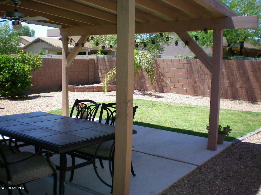 9961 E Apache Rain Dr, Tucson, AZ 85748 photo 2