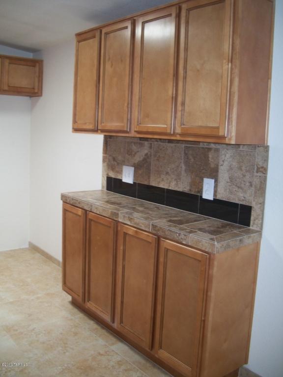 1109 E Macarthur St, Tucson, AZ 85714 photo 4