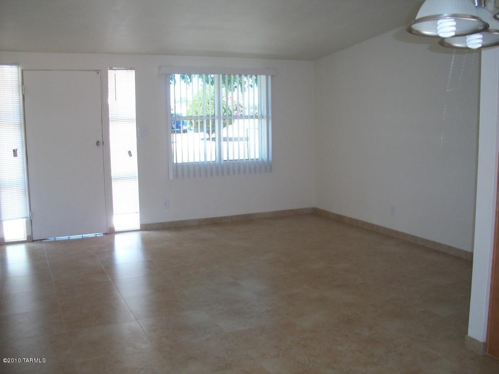 1109 E Macarthur St, Tucson, AZ 85714 photo 5