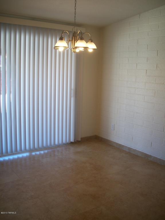 1109 E Macarthur St, Tucson, AZ 85714 photo 6