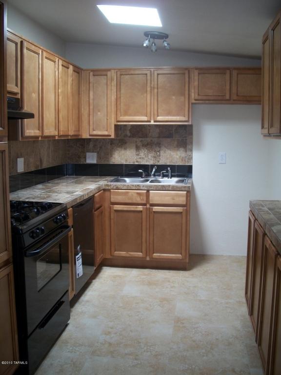 1109 E Macarthur St, Tucson, AZ 85714 photo 3