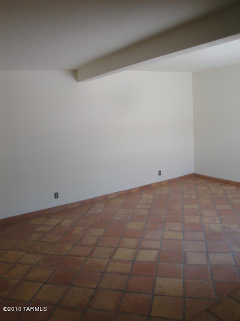 8755 E Bears Path, Tucson, AZ 85749 photo 3