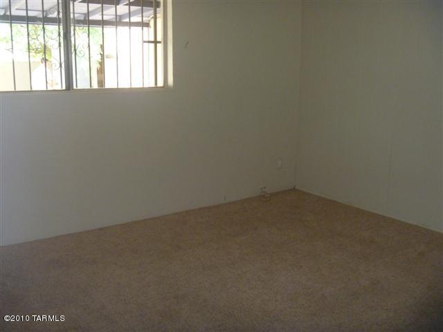1128 E Garden Loop, Tucson, AZ 85706 photo 10