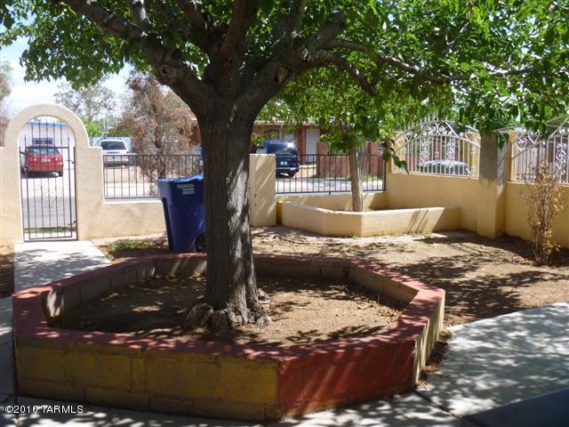 1128 E Garden Loop, Tucson, AZ 85706 photo 2