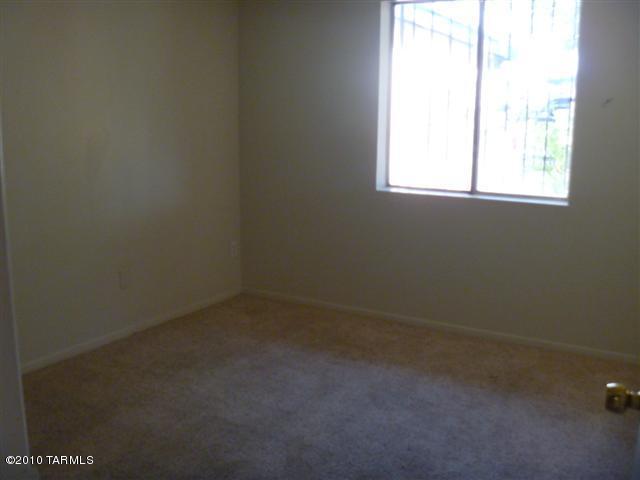 1128 E Garden Loop, Tucson, AZ 85706 photo 8