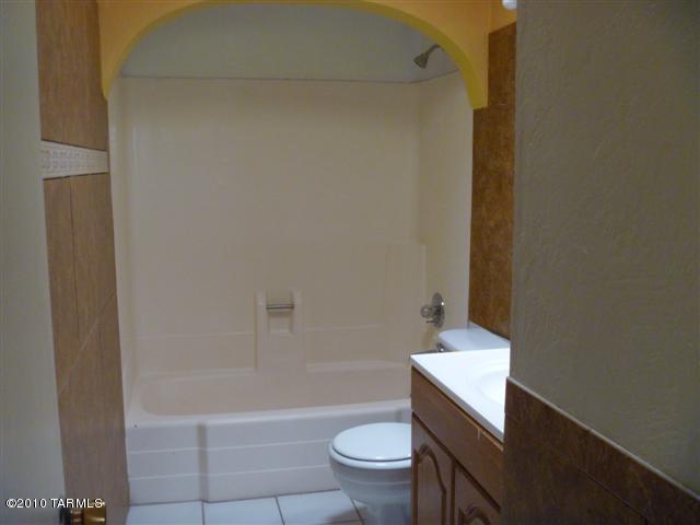 1128 E Garden Loop, Tucson, AZ 85706 photo 9